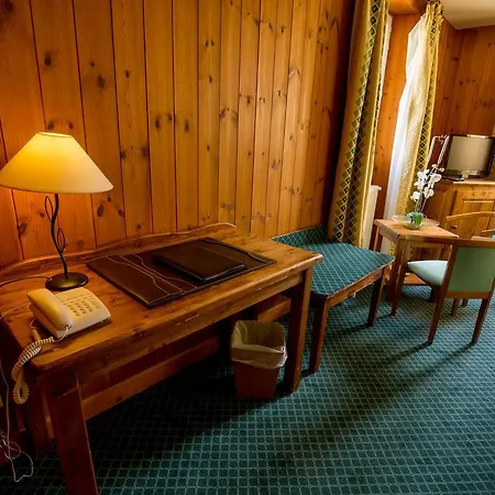 Lautaret & Hotel Le Monêtier-les-Bains