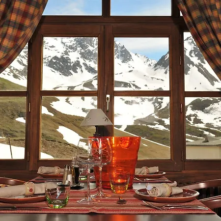 Lautaret & Hotel Le Monêtier-les-Bains
